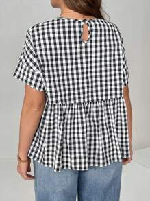 SHEIN Essnce Plus Size Ladies Spring And Summer Fashion Casual Loose Comfortable Daily Black And White Plaid Short Sleeve Cute Shirt,Women Blouse,Summer Outfits For Women,Brunch Outfits For Women,Minimalist,Cute Tops,Old Money Style Women,Vacation Outfits Woman