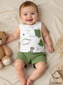 SHEIN Bộ 2 món/Bộ quần áo mùa hè cho bé trai sơ sinh, áo ba lỗ in hình khủng long hoạt hình + quần short cạp chun, trang phục cotton mềm mại thoải mái đơn giản dễ thương, thích hợp cho hoạt động ngoài trời, từ 0-9 tháng tuổi - màu xanh lá - Xem 4