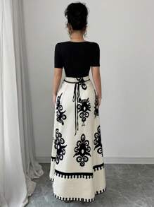 Rafferiza 女士优雅修身腰系带短袖方领旗袍式印花中长连衣裙