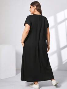 SHEIN Essnce Robe longue ample et confortable à manches courtes noire col en V avec poches, style mode décontracté printemps et été pour les femmes de grande taille. Tenues d'été pour femmes, vêtements d'église pour femmes, style Old Money pour femmes, tenues d'enseignante pour femmes, tenue d'aéroport pour femmes
