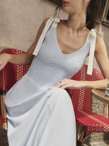 Nöista 迷人的褶饰和肩部蝴蝶结细节中长连衣裙 - 藍白色 - 查看 11