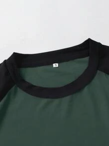 RueChic Camiseta de hombre de 100% algodón con mangas raglán en bloques de color