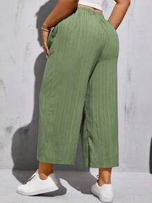 SHEIN Essnce Große Größen Frühlings- und Sommer Mode Lässige locker sitzende bequeme Basic Allround Schlank Textur Stoff elastischer Bund grüne weite Bein Dreiviertel Hosen, einfacher Stil, Damen Unterteil, Arbeitshose, Baggyhose, Urlaubsoutfit - Grün - Übersicht 7