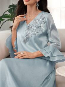 SHEIN Najma 女式 V 领串珠胸前花朵层叠荷叶边袖阿拉伯风格连衣裙，春夏 - 淺藍色 - 查看 7