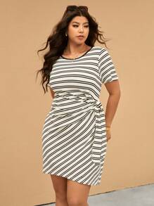 Elaquor 大码休闲度假条纹撞色领 H 字短款连衣裙 - 黑與白 - 查看 4
