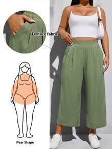 SHEIN Essnce Große Größen Frühlings- und Sommer Mode Lässige locker sitzende bequeme Basic Allround Schlank Textur Stoff elastischer Bund grüne weite Bein Dreiviertel Hosen, einfacher Stil, Damen Unterteil, Arbeitshose, Baggyhose, Urlaubsoutfit - Grün - Übersicht 1