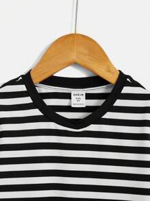 SHEIN Bluză casual lejeră, confortabilă, versatilă, cu mânecă scurtă, cu dungi, pentru băieți tineri