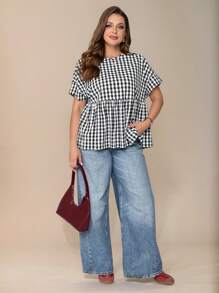 SHEIN Essnce Plus Size Ladies Spring And Summer Fashion Casual Loose Comfortable Daily Black And White Plaid Short Sleeve Cute Shirt,Women Blouse,Summer Outfits For Women,Brunch Outfits For Women,Minimalist,Cute Tops,Old Money Style Women,Vacation Outfits Woman