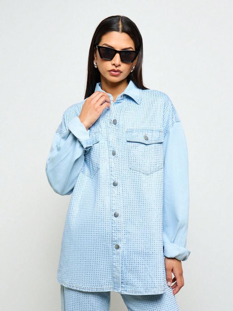 AiiRZ Veste en jean surdimensionnée style Trucker, ornée de boutons en cristaux et strass. Vêtement casual de printemps et automne, streetwear avec une déclaration