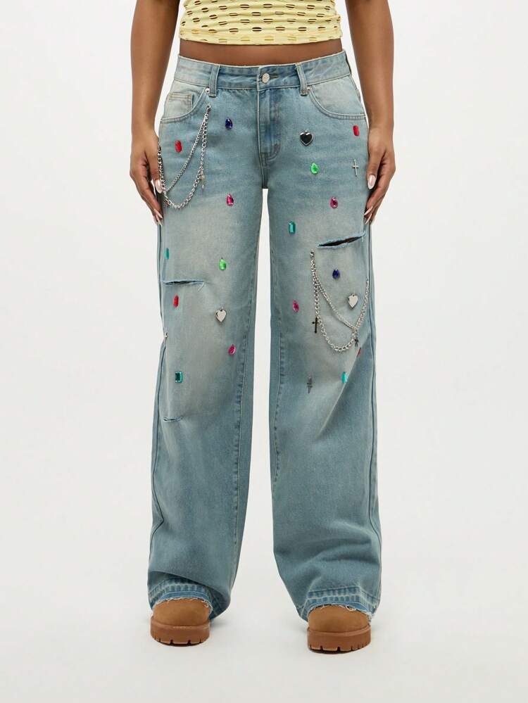 SUMWON Jeans a vita larga stile Y2K, effetto vissuto, arricchiti con charm, cristalli e catena a cuore, pantaloni da festival e streetwear