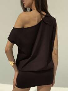 Aloruh Cutout One Shoulder Short Sleeve Mini Dress, Loose Top & Tight Bottom, Suitable For Young Ladies - Coffee Brown - View 2