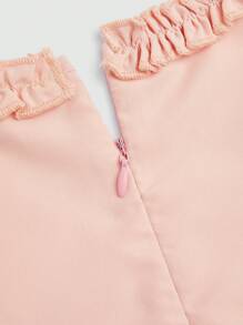 Fairmaia Traditionelles deutsches Damen Kleid aus einfarbigem Stoff mit Rüschensaum und Selbstbindung in der Taille - Pink - Übersicht 6