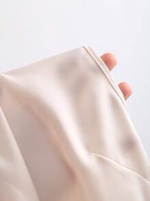 Sweetra Elegant Tied Bandage Halter Backless Crop Top