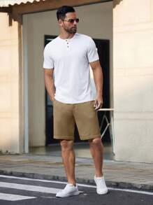 Manfinity VCAY Men's Woven Solid Color Mid-Waist Straight Leg Shorts, Suitable For Daily Wear, Spring/Summer Men Khaki Shorts Mens Work Shorts Men Brown Shorts Khaki Bermudas Mens Textured Shorts