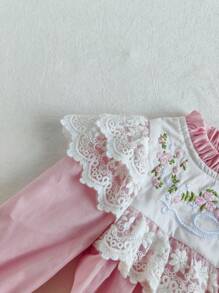 Souflis Souflis Robe de princesse élégante de style palais pour bébé fille, col et manchettes en dentelle multi-couches, col de princesse avec petit revers à broderie florale de palais, pour l'automne/hiver