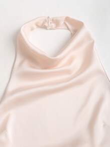 Sweetra Elegant Tied Bandage Halter Backless Crop Top