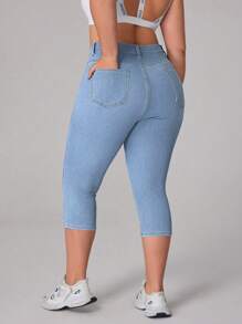 SHEIN Essnce Plus Size Women Blue Elastic Denim 3/4 Casual Pants - Light Wash - View 2