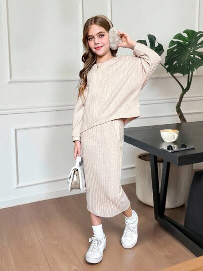SHEIN Serisse Kids SHIEN Tween Girls Batwing Sleeve Knit Ribbed Crop Top And Mid-Length Skirt 2pcs Set, Casual Daily Wear, For Autumn Winter, Casual Occasion