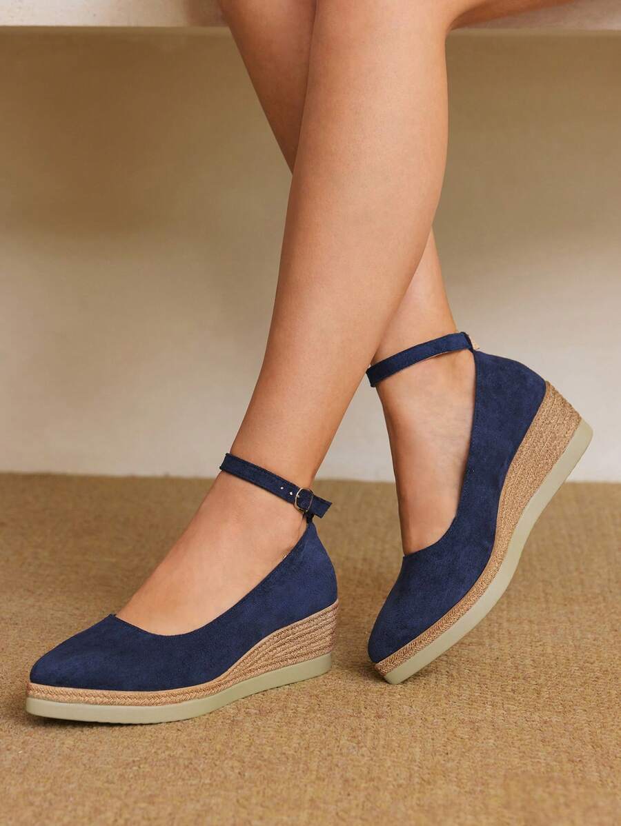 Styleloop New Pointed Toe Low Heel Women Shoes, Strap Chunky Heeled Closed Toe Sandals, Spring/Summer - Blue - View 1