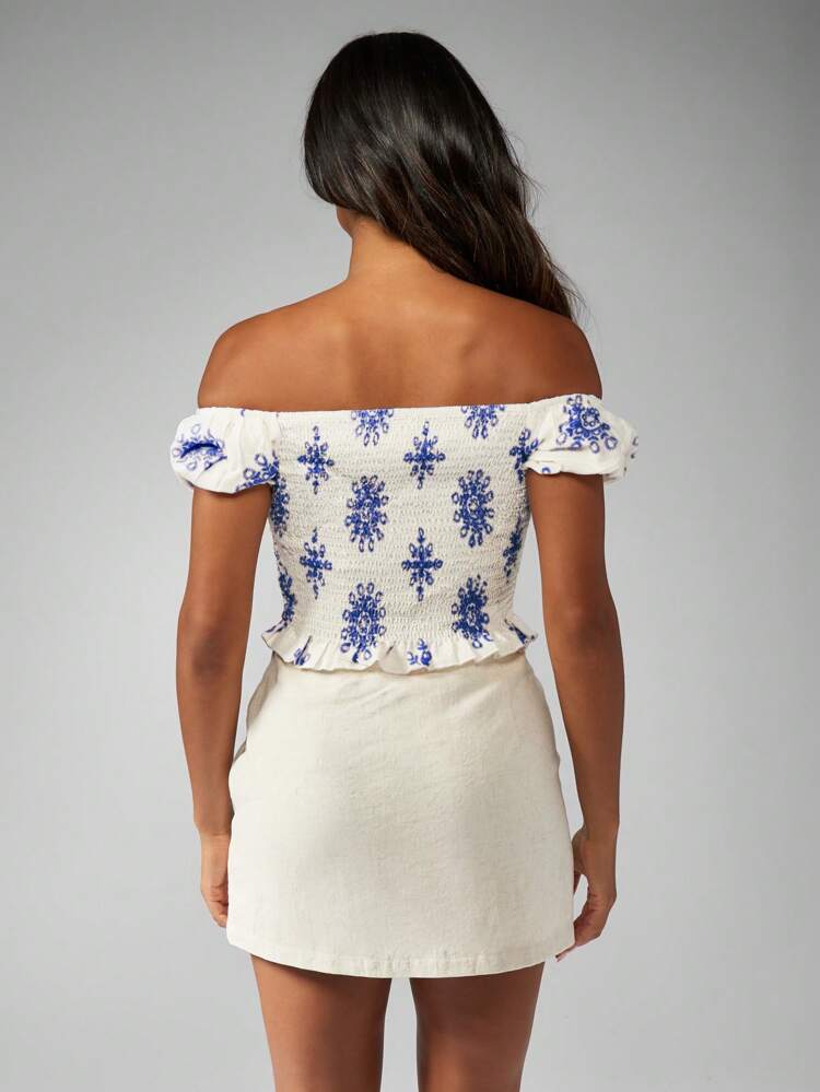 MISSGUIDED Off Shoulder Milkmaid Shirred Crop Top Floral Embroidered Pattern Summer Bardot Ruffle Sleeve Cottagecore Lace Up Front