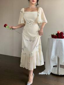 DAZY Valentinstag Chiffon Blumen Midi Kleid mit quadratischem Kragen, Rüschensaum und Volant für Frauen, Kleidung für den Schulanfang