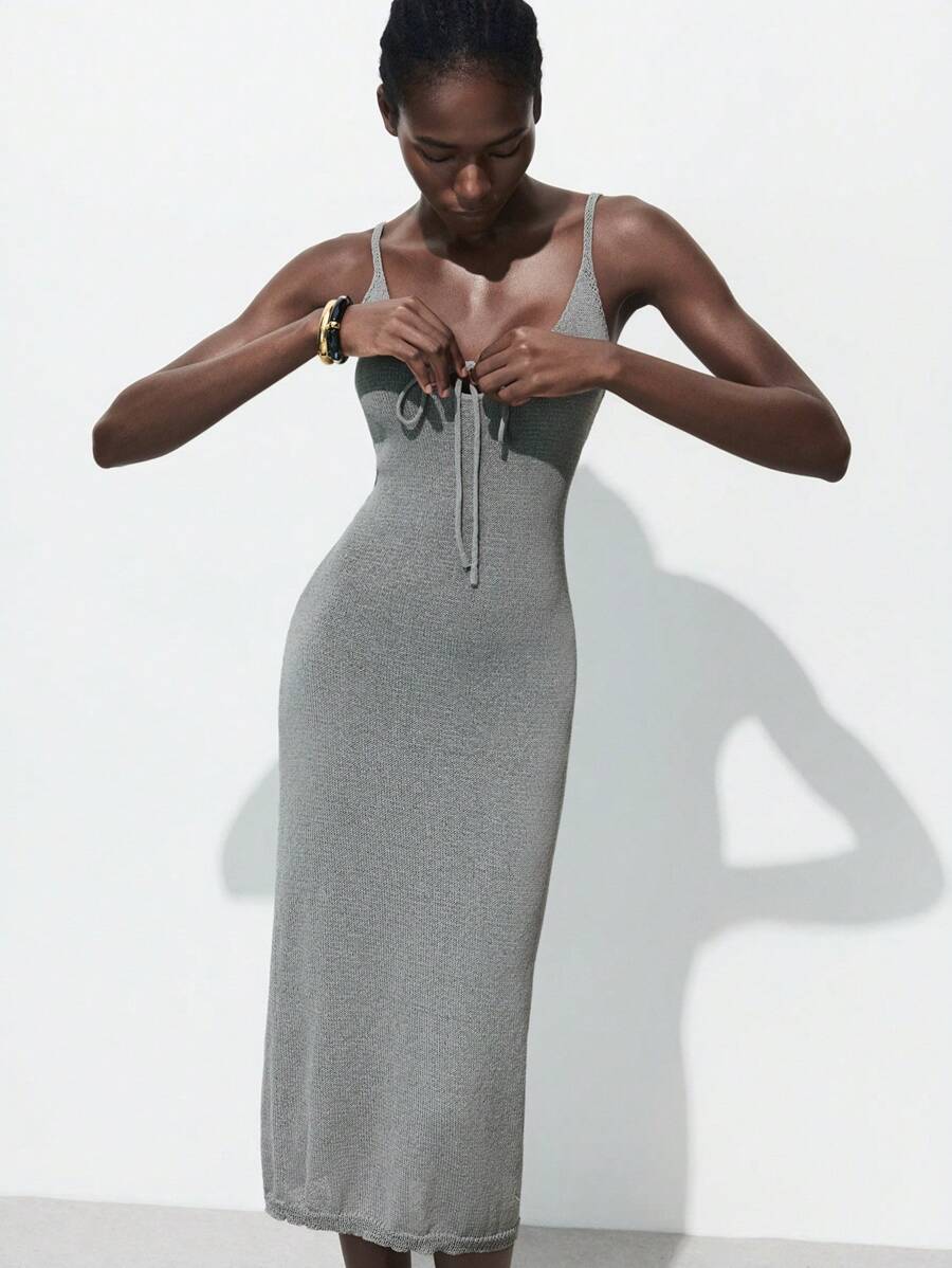 Maija 2025秋冬新款灰色串珠纱针织镂空系带蝴蝶结露肩毛衣连衣裙，优雅都市浪漫端庄质朴Y2K乡村音乐节复古韩国机场旅行街头婚礼嘉宾生日万圣节商务休闲办公室约会派对郊游机场返校秋冬女装 - 深灰色 - 查看 1