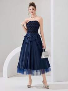 Poshira Đầm dạ hội mùa hè không dây vai, màu trơn, viền bèo nhún, họa tiết hoa 3D trang trí, dành cho nữ (chất liệu cao cấp), đầm sinh nhật nữ, quần áo nữ sinh nhật, đầm thường ngày nữ, đầm mùa hè, đầm dạ hội thời trang và thanh lịch dành cho nữ, đầm dự tiệc cưới, đầm dạ hội, đầm dự tiệc prom, đầm chữ A có eo, thiết kế cổ áo đặc biệt, viền chân đầm phối lưới, đầm màu xanh dương ... - Màu xanh hải quân - Xem 1