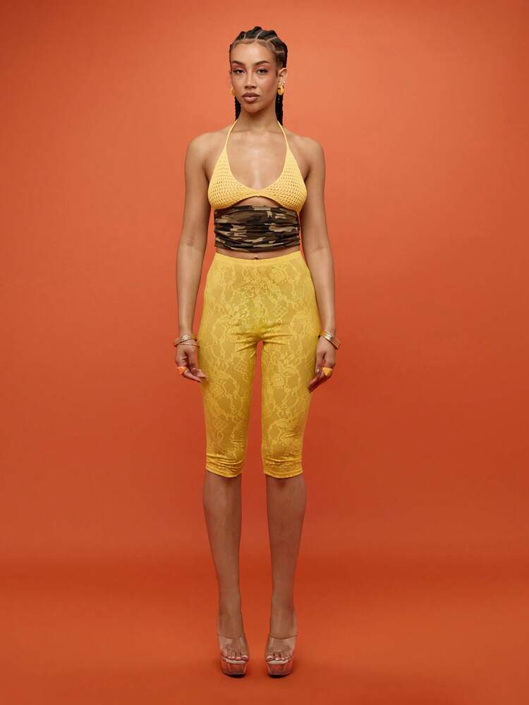 SUMWON WOMEN 플로럴 레이스 디테일 하이웨이스트 바디콘 카프리 레깅스