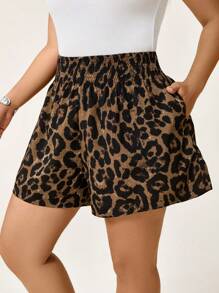 SHEIN LUNE Plus 夏季豹纹斜口袋短裤海滩度假机场女式短裤 - 彩色 - 查看 3