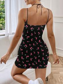 SHEIN EZwear 女士休闲简约度假樱桃印花图案褶饰无胸罩吊带连衣裙，圆领连衣裙，“Girls Trip” - 黑色 - 查看 2