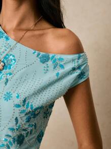 Poéselle 女士时尚节日亮片刺绣不对称下摆短款上衣