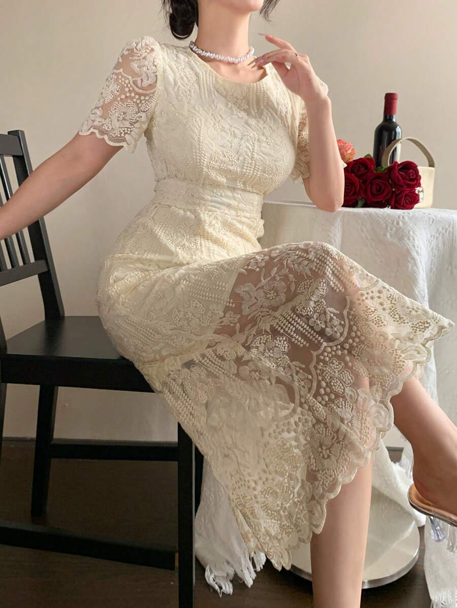DAZY 女士优雅蕾丝圆领泡泡袖中长连衣裙，夏季返校季长款连衣裙 - 杏色 - 查看 1
