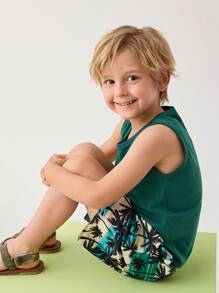 SHEIN 男童度假圆领上衣和短裤套装 - 彩色 - 查看 3