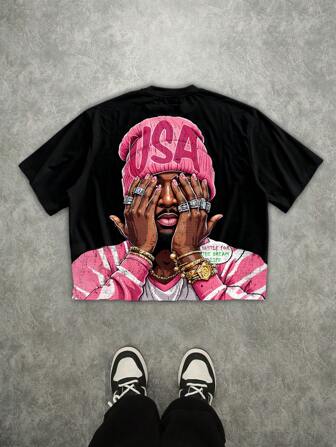 Manfinity Roghcode Men's Street Casual All-Over Print Loose Fit Short Sleeve T-Shirt