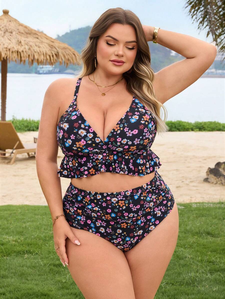 SHEIN CURVE+ Plus Size Women's Ditsy Floral Deep V Fresh Casual 2 Pieces Set For Summer Beach Vacation - Multicolor - View 1