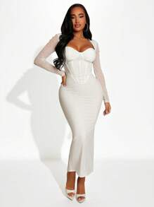 Radiana Vestido de graduación; Vestido largo elegante y romántico para invitado de boda de primavera/verano, Día de San Valentín, de punto blanco elástico con contraste de malla de estilo corsé ajustado y adorno de perlas falsas - Blanco - Ver 4