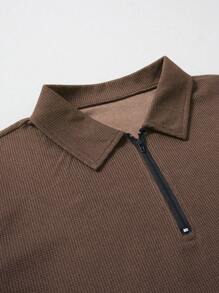 Manfinity Homme 2 件男士华夫格针织休闲套装：拉链 Polo 衫和抽绳裤 - 黑色，涤纶混纺，适合春夏季休闲穿着 - 卡其色 - 查看 7