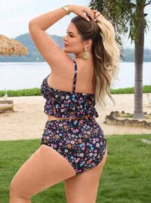 SHEIN CURVE+ Plus Size Women's Ditsy Floral Deep V Fresh Casual 2 Pieces Set For Summer Beach Vacation - Multicolor - View 2