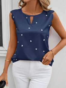 SHEIN Clasi Blusa rosada sin mangas con estampado de corazones, look lindo para bodas de verano