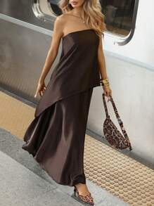Siren Gaze 优雅夏季必备深棕色缎面不对称露肩飘逸下摆长裙 | 生日派对和约会之夜 - 巧克力棕 - 查看 1