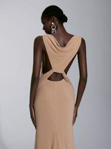 Elitara Elegante vestido de dama de honor de lujo con cuello redondo, espalda descubierta y bajo de cola de pez en malla color caqui - Caqui - Ver 2