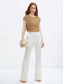 BizChic 女士纯色圆领荷叶边装饰泡泡袖宽松短袖上衣，基础都市通勤风格，简约优雅时尚商务休闲风，适合教师和办公室穿着 - 薑色 - 查看 2