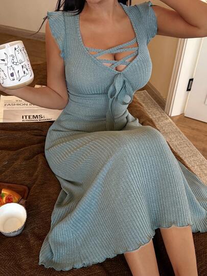 SHEIN Düz Renk V Yaka Kadın Ev Elbisesi, Volanlı Kısa Kollu ve Kravat Dekorasyonlu, Slim Fit