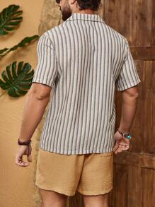 Manfinity RSRT 2 Stücke Set Herren Sommer Lässig gestreiftes Hemd und Shorts