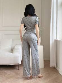 Feyla 2件套女士休闲套装 - 蝴蝶结装饰短袖上衣和裤子 - 紅色 - 查看 3