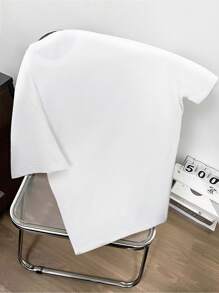 Claim Dot 男士简约休闲T恤，带小标志三角形 - 白色 - 查看 2