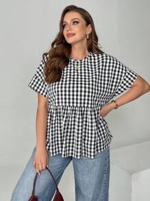 SHEIN Essnce Plus Size Ladies Spring And Summer Fashion Casual Loose Comfortable Daily Black And White Plaid Short Sleeve Cute Shirt,Women Blouse,Summer Outfits For Women,Brunch Outfits For Women,Minimalist,Cute Tops,Old Money Style Women,Vacation Outfits Woman