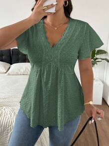 SHEIN Frenchy Áo thun họa tiết hoa thêu ren cổ chữ V cỡ lớn cho nữ - màu xanh lá - Xem 4