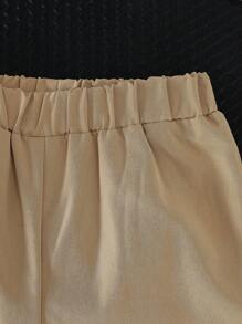 SHEIN Vintaside Kids 2件/組 嬰兒男童白色秋季端莊家庭套裝 立領鈕扣口袋襯衫搭配鬆緊腰短褲 休閒復古夏季穿搭 - 卡其色 - 查看 7
