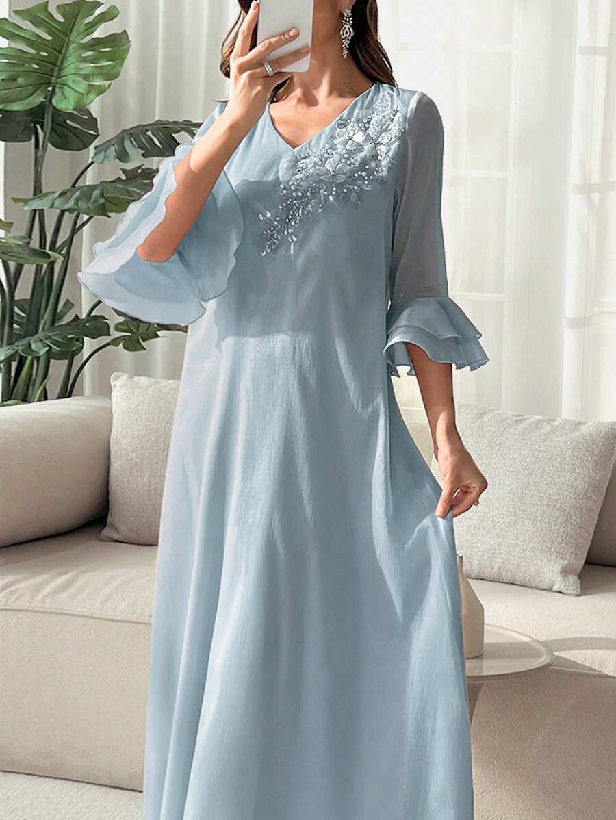 SHEIN Najma 女式 V 领串珠胸前花朵层叠荷叶边袖阿拉伯风格连衣裙，春夏 - 淺藍色 - 查看 1